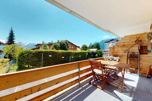balcon avec balcon, from property, day time, et coin repas extérieur