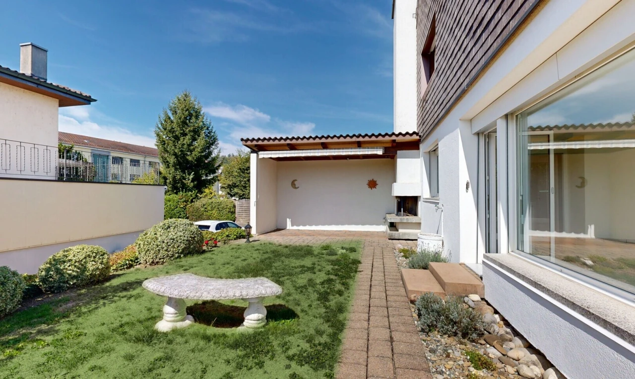 garten mit from property, day time, und rasen