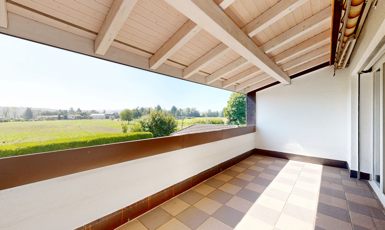 terrasse mit balkon, view focus, from property, und day time