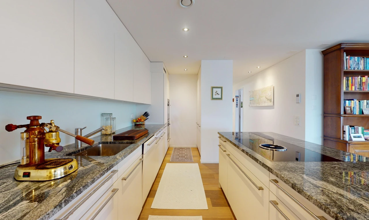 küche mit stein arbeitsplatten, stone countertops, light floor, holzfußboden, und wood finish floor