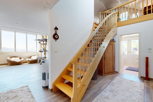 treppe mit treppen, drywall, gipskartonwand, wood finish stairs, und natürliches licht