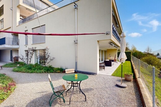 façade avec day time, bardage en stuc, terrasse, et clôture