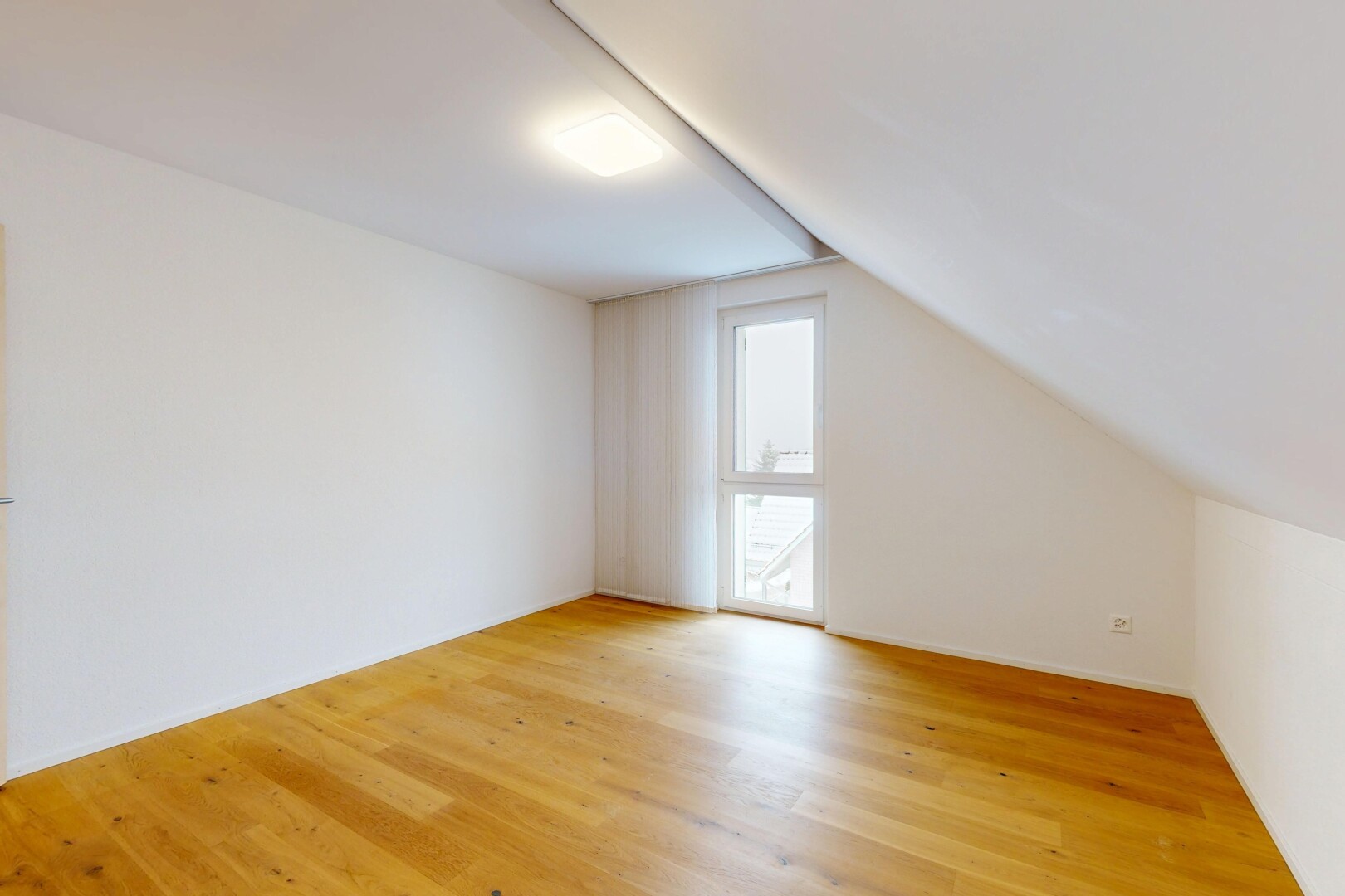 pièce vide avec lumière naturelle, natural light, pièce supplémentaire, cloison sèche, et drywall