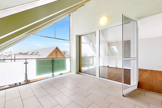 terrasse mit day time und inside property