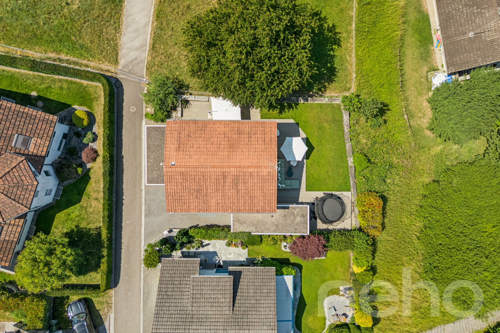 lage auf der karte mit aerial map
