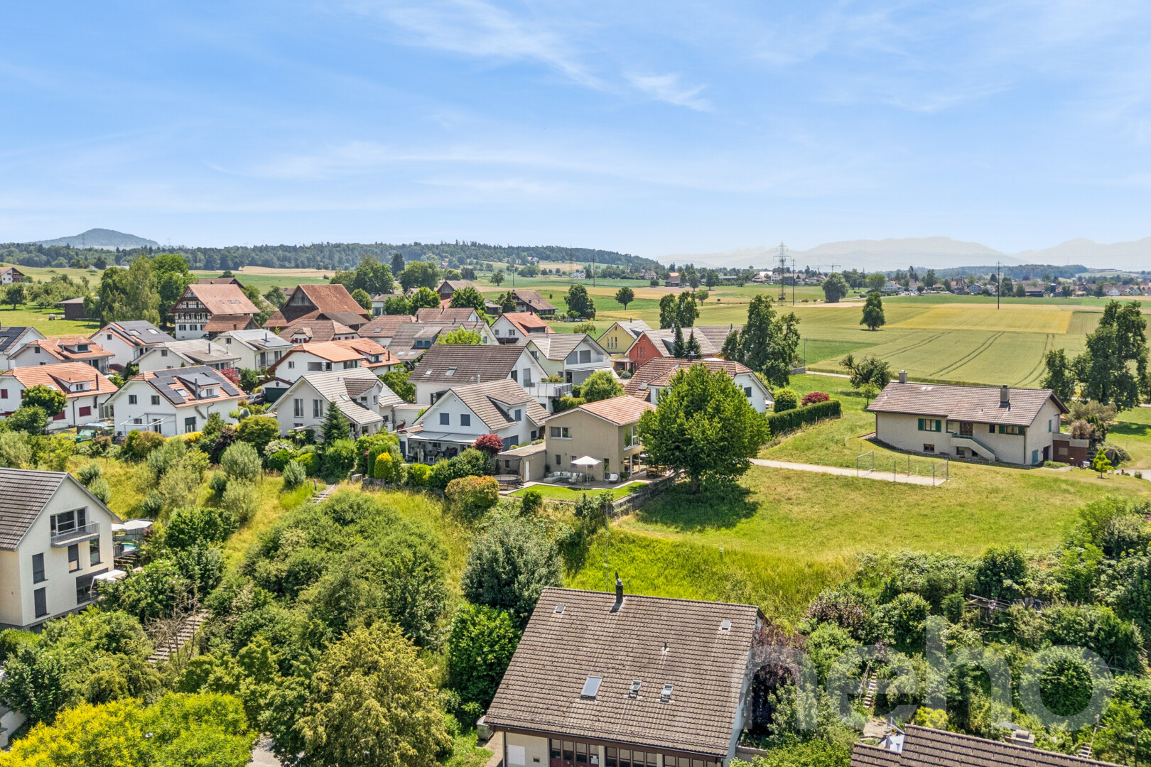 außenansicht mit day time, neighborhood view, residential view, wohngebietblick, und mountain view