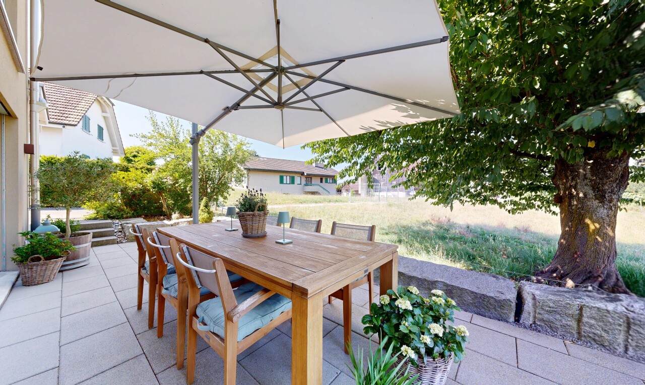 terrasse mit essbereich im freien, terrasse, und from property