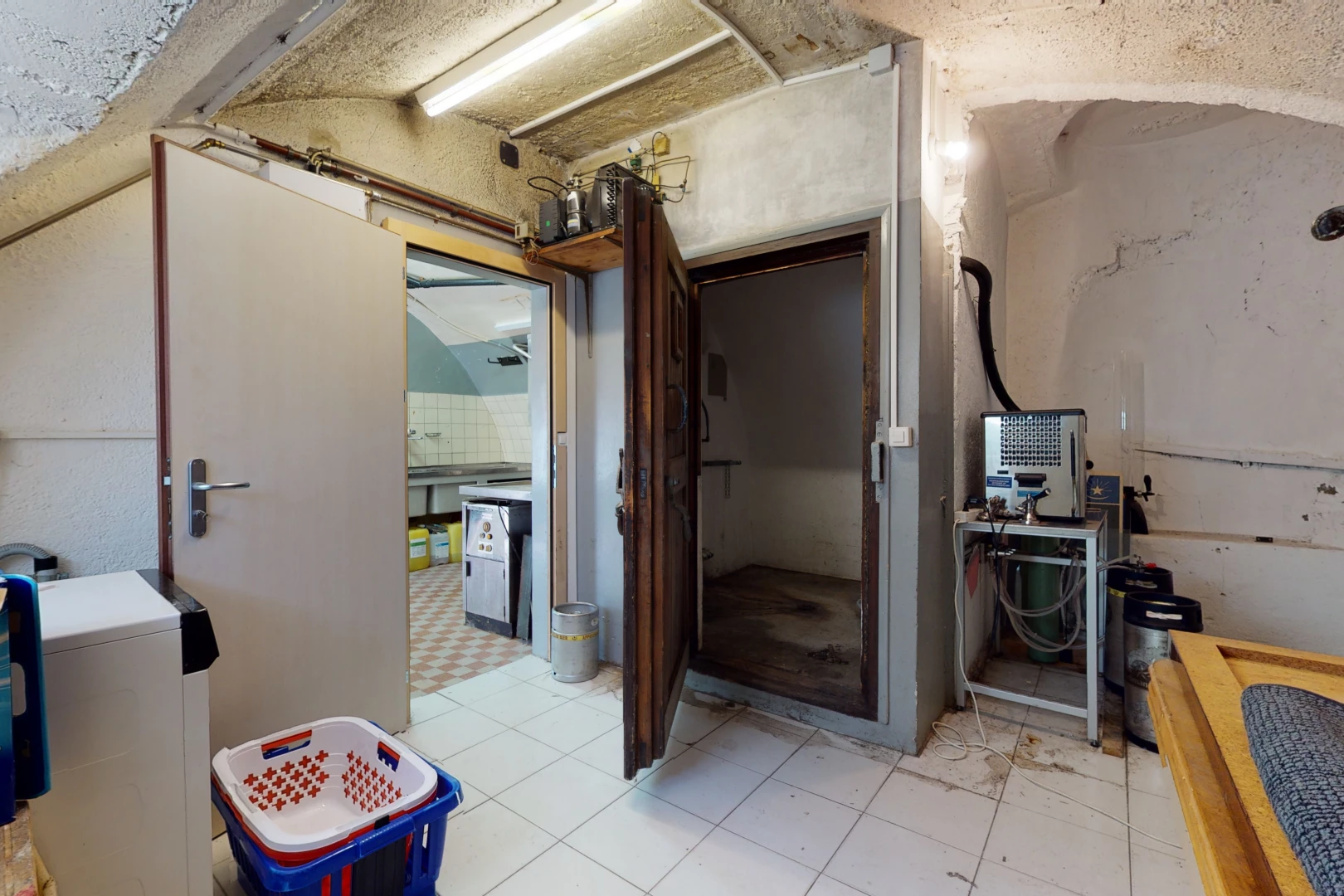 badezimmer mit fliesenböden