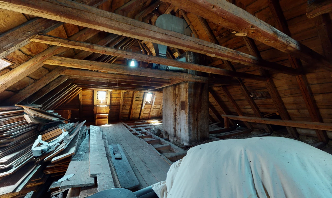 unvollendeter dachboden mit haftdecke