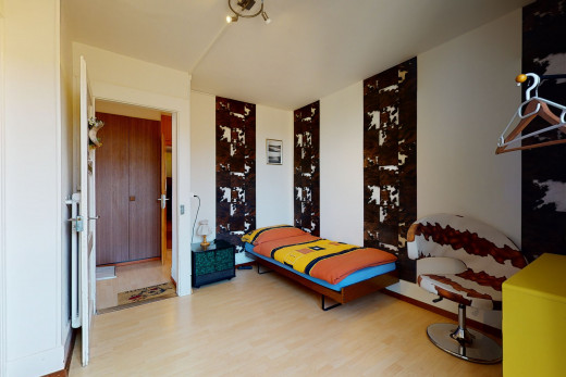 chambre à coucher avec parquet