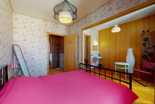 chambre à coucher avec parquet
