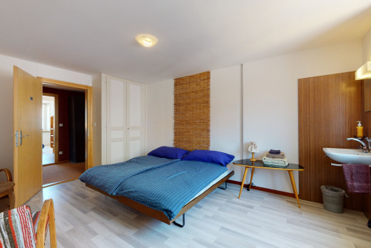 chambre à coucher avec parquet