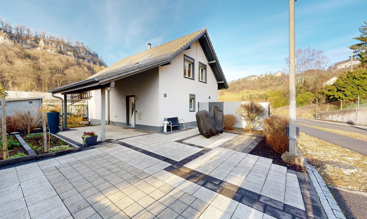 terrasse avec property visible, terrasse, et day time