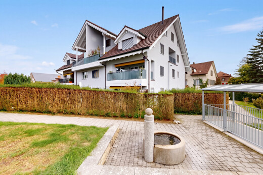 außenansicht mit dachgaube, zaun, day time, terrasse, und feuerstelle