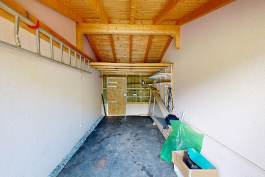 parking avec inside property