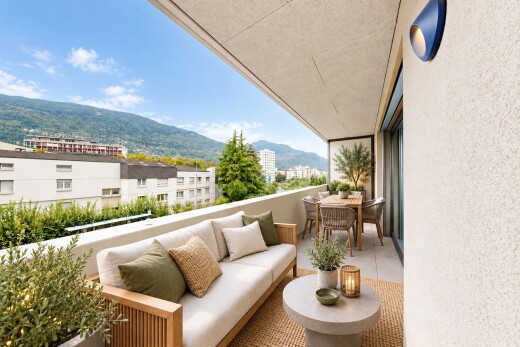 balcon avec espace de vie extérieur, view focus, from property, coin repas extérieur, et balcon