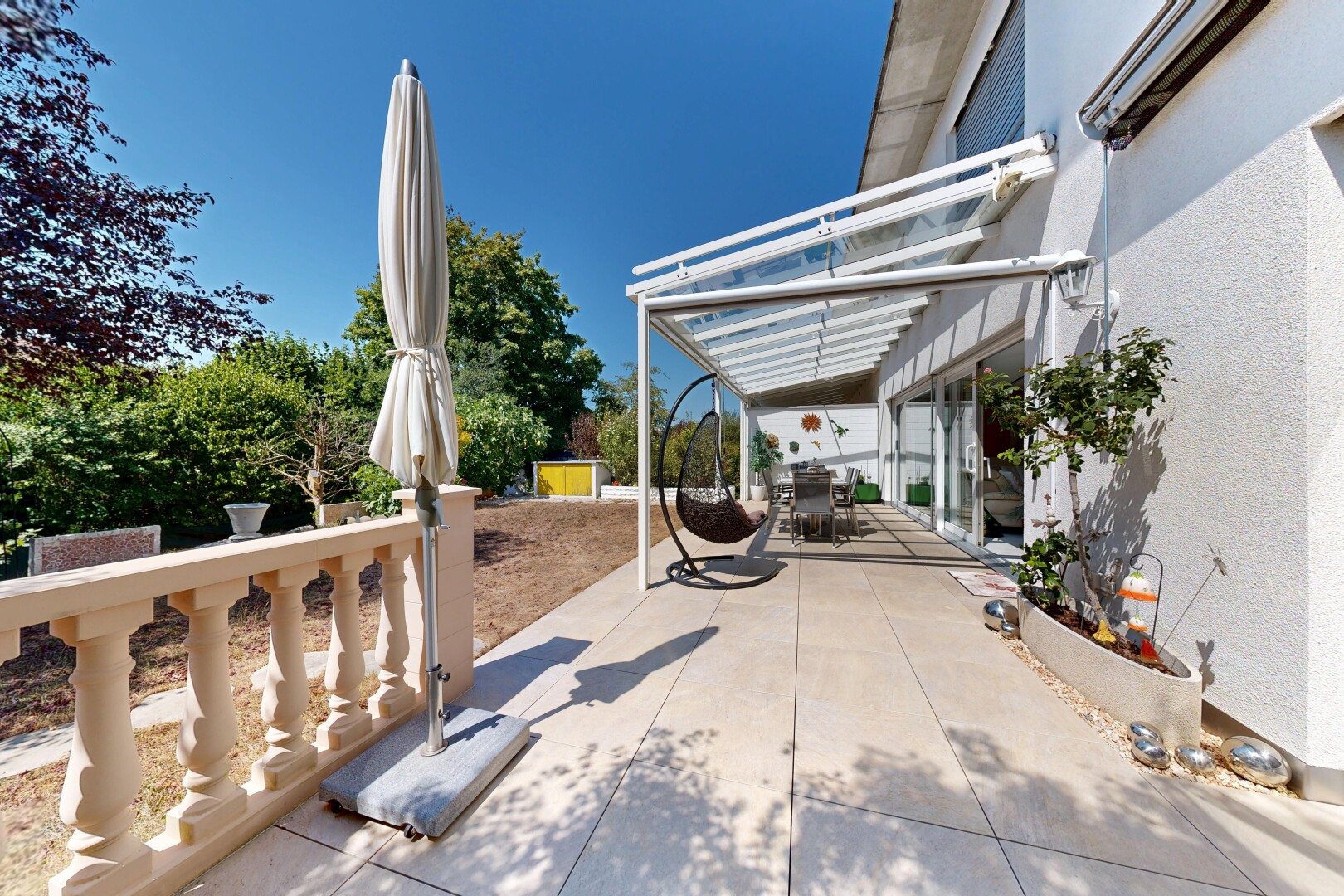 terrasse mit terrasse, day time, und essbereich im freien