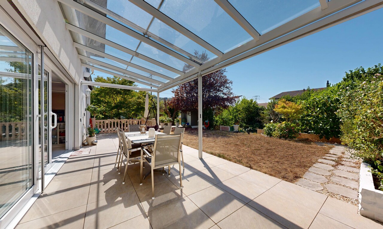 terrasse mit essbereich im freien, from property, terrasse, pergola, und day time