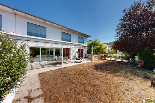 façade avec property visible, day time, from property, terrasse, et bardage en stuc