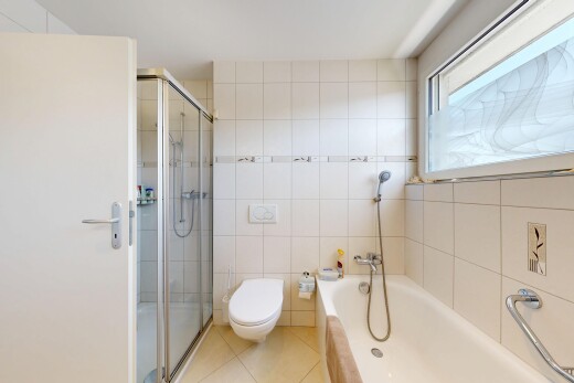 bad mit komplettes badezimmer, fliesenwand, tile wall, bad, und dusche