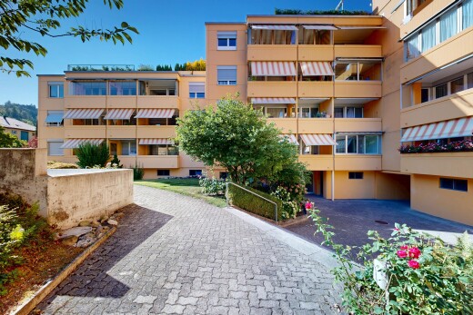außenansicht mit apartment complex view, blick auf wohnanlage, from community, und day time