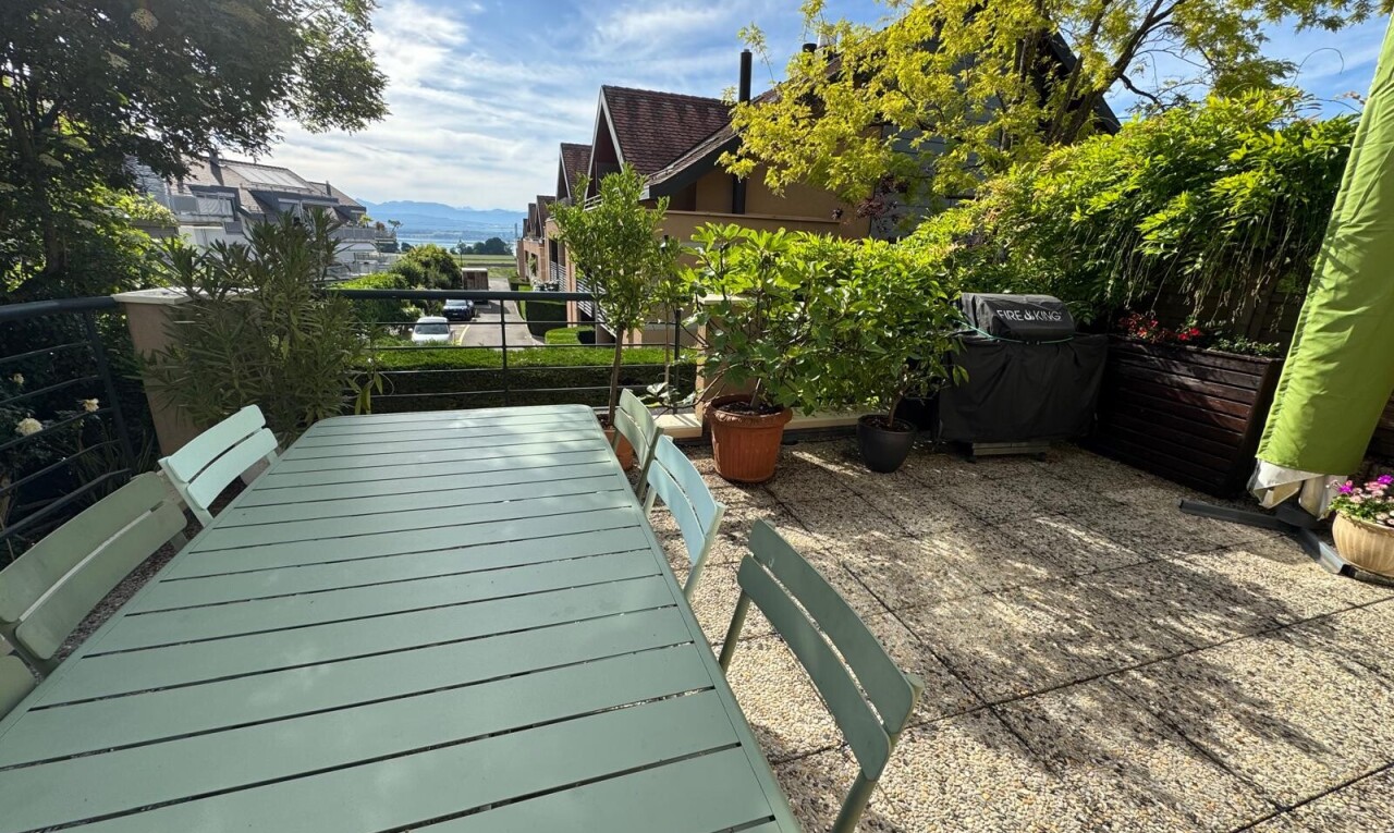 terrasse mit day time und from property