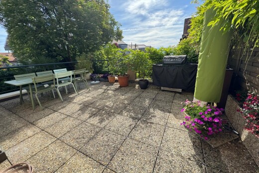 terrasse mit essbereich im freien, from property, day time, terrasse, und grill