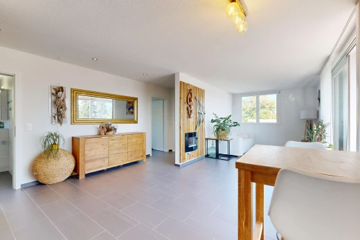 esszimmer mit drywall, gipskartonwand, und inside property