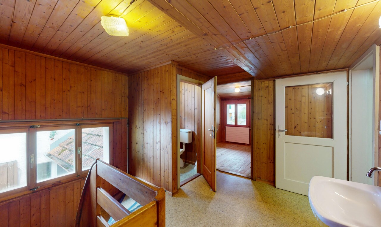 espace intérieur avec wood ceiling, plafond en bois, inside property, wood wall, et mur en bois