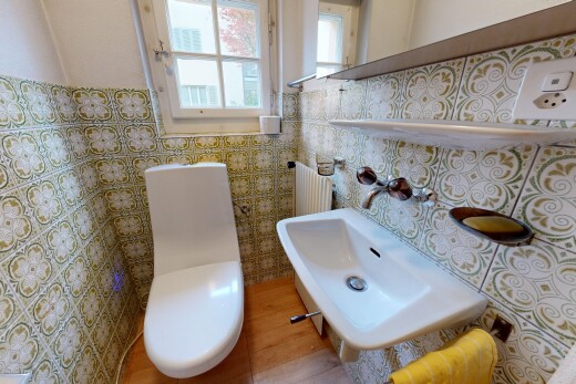 bad mit natural light, natürliches licht, inside property, kühler, und waschbecken