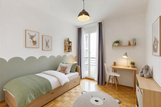 chambre avec accès à l'extérieur, inside property, parquet floor, sol en finition bois, et wood finish floor