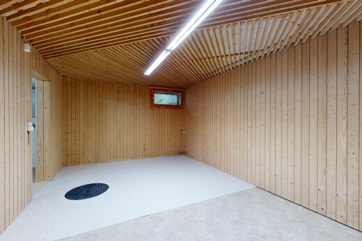 leerer raum mit holzwand, wood wall, keller, und inside property