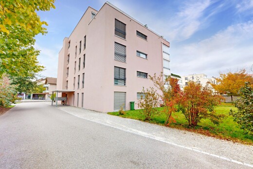 außenansicht mit day time und property visible