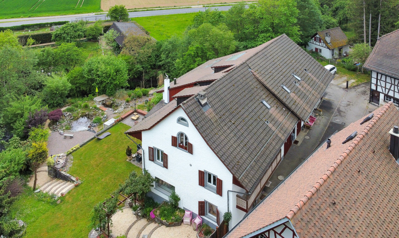 façade avec property visible et bardage en stuc
