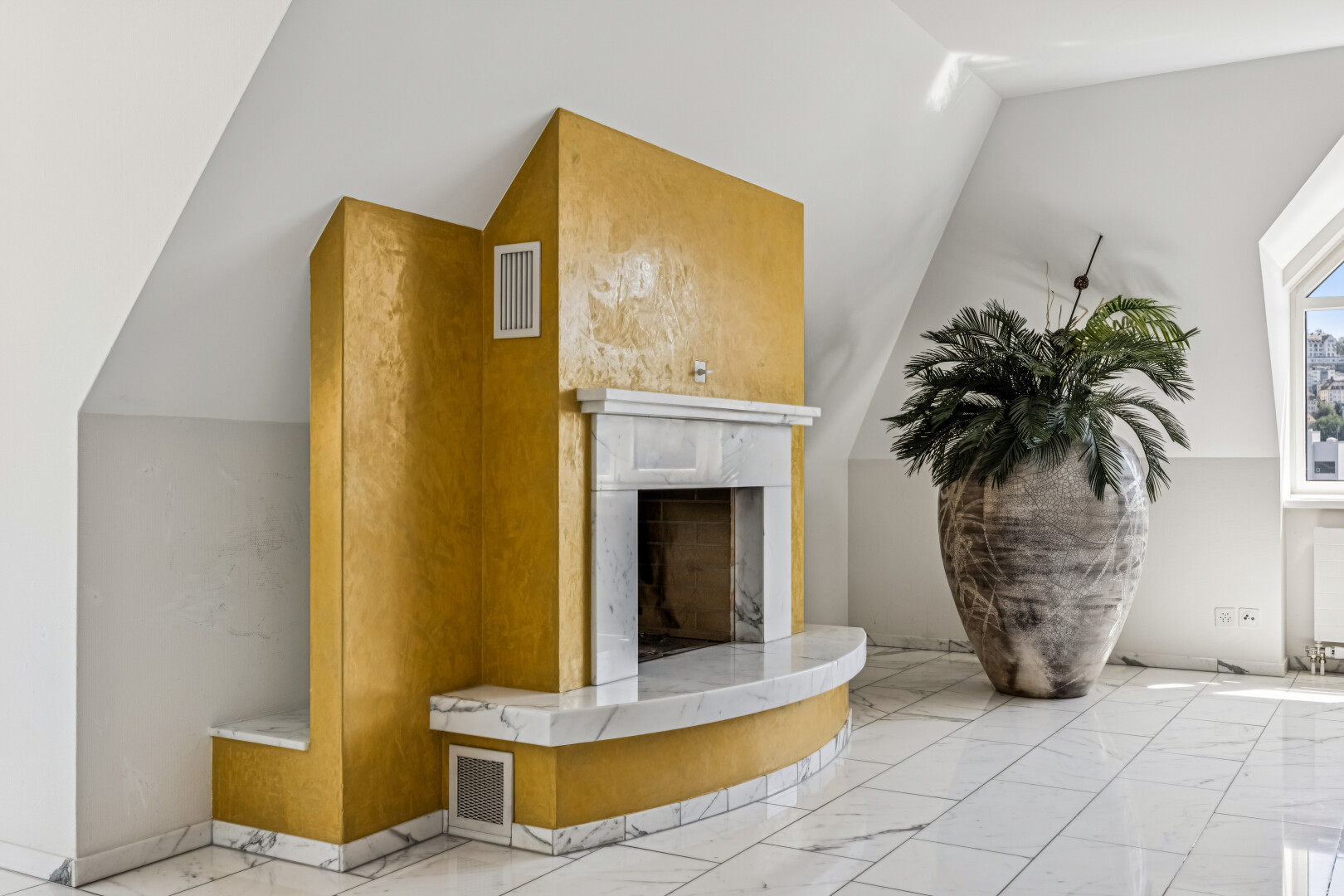 einzelheiten mit heating / cooling, drywall, gipskartonwand, marble finish floor, und kamin