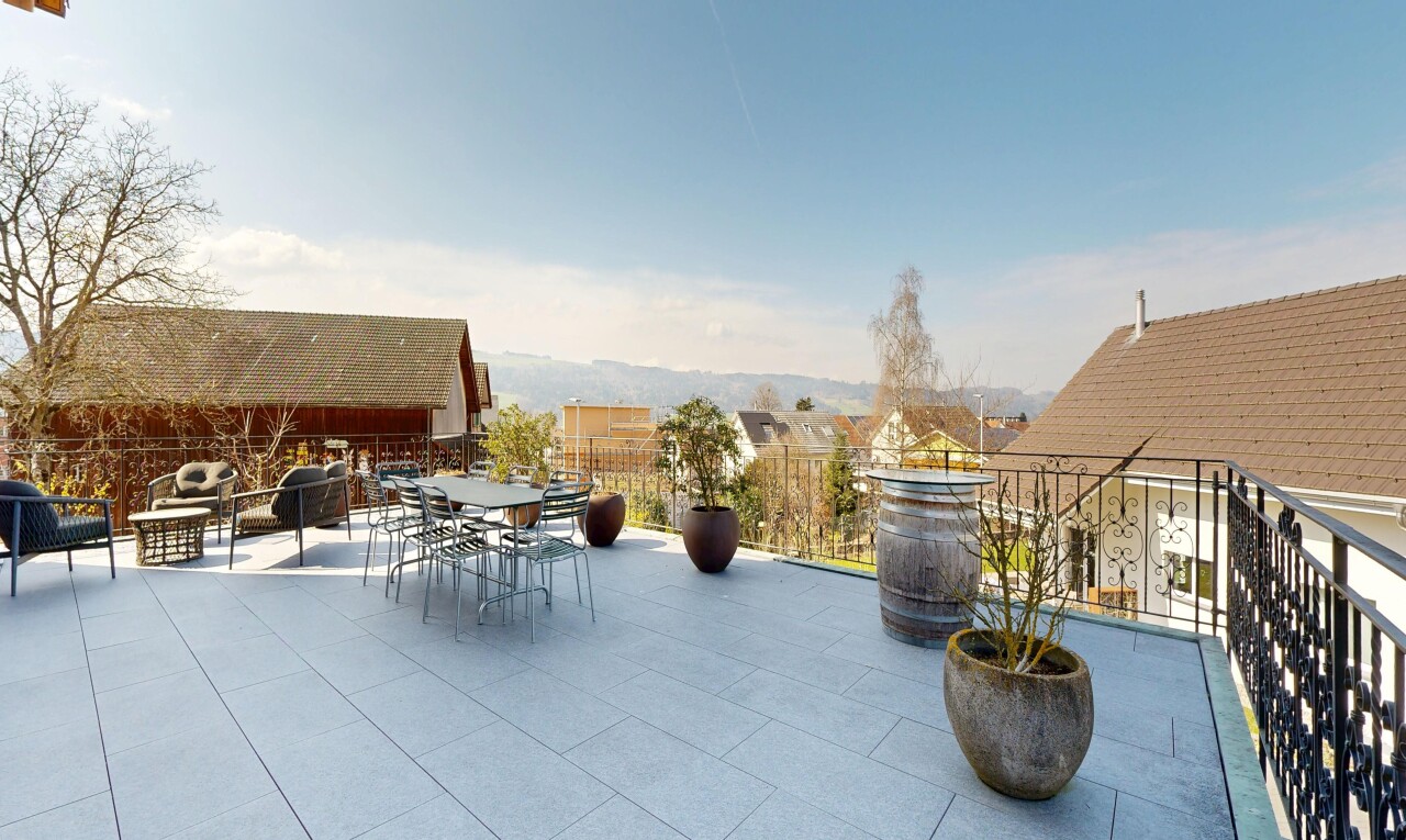 terrasse avec day time, coin repas extérieur, terrasse, et from property