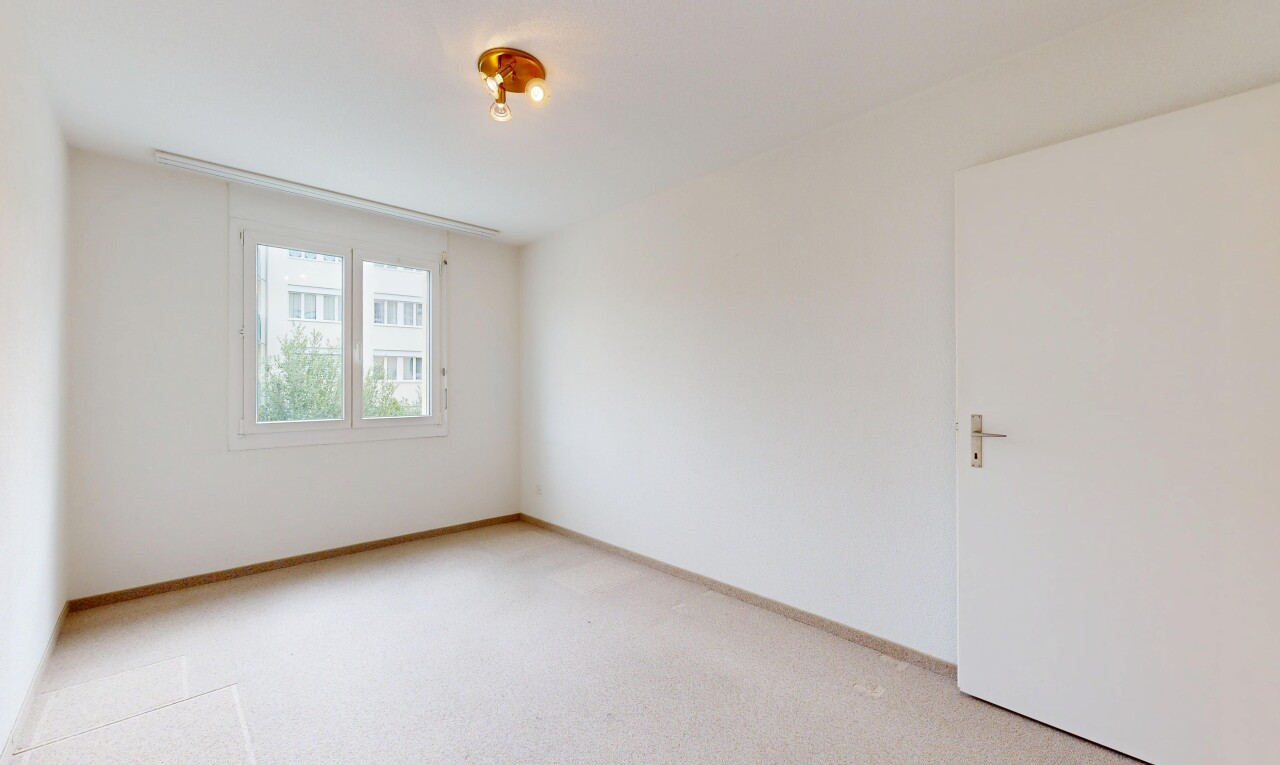 leerer raum mit carpet, teppich, drywall, gipskartonwand, und inside property