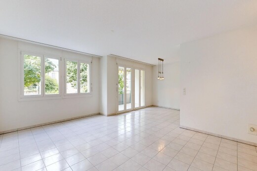 leerer raum mit drywall, gipskartonwand, light floor, natural light, und natürliches licht