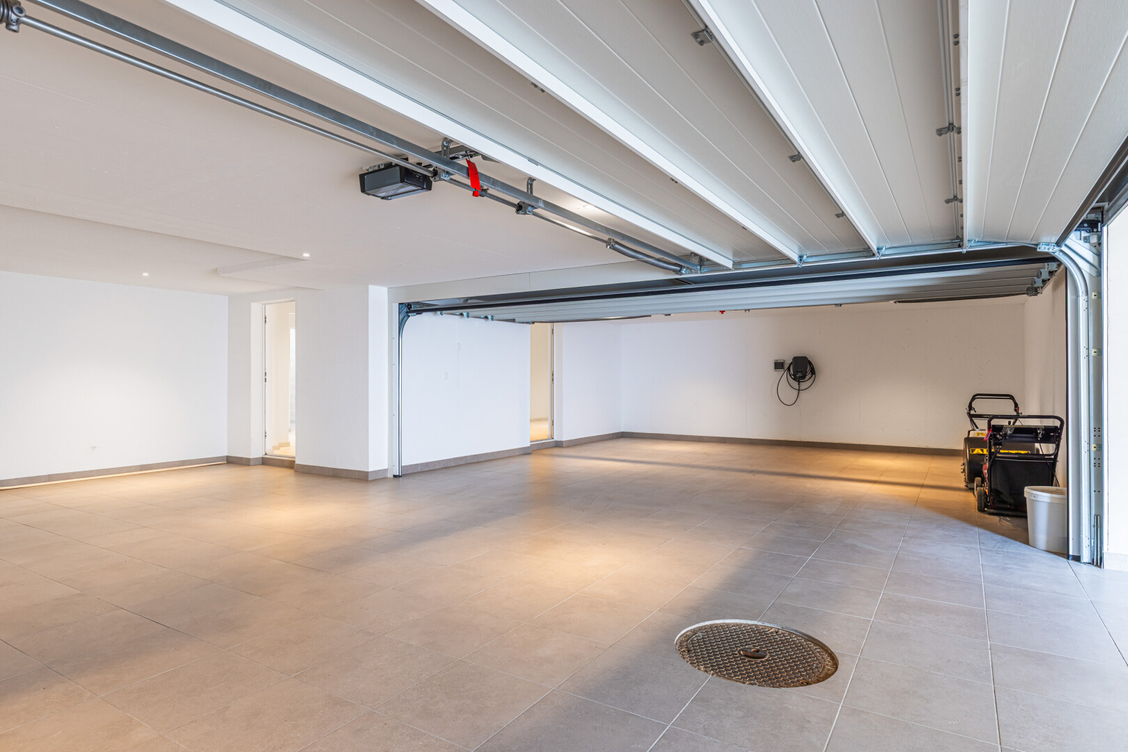 parking avec inside property et auvent
