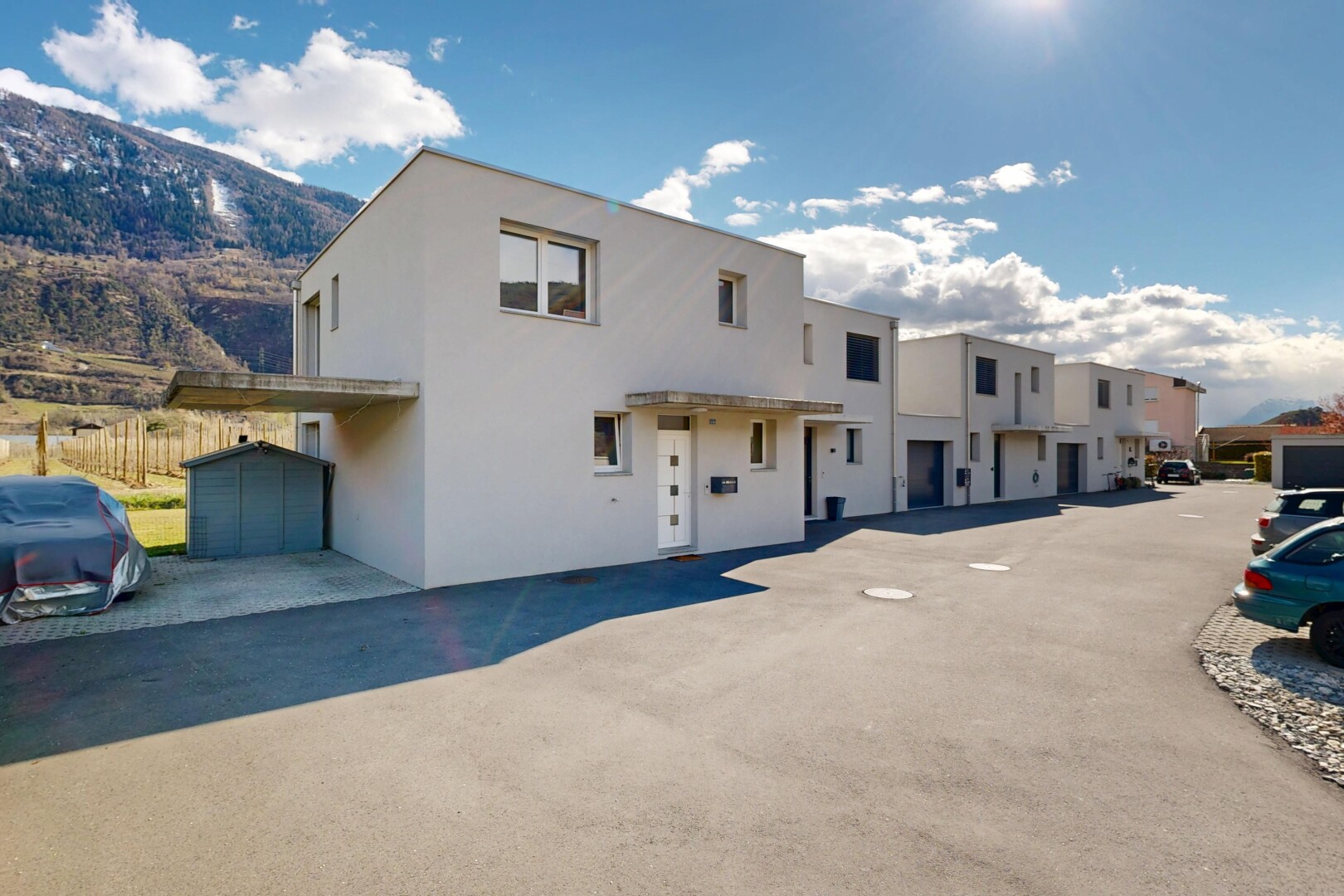 außenansicht mit day time, stuckverkleidung, außenansicht, und schuppen