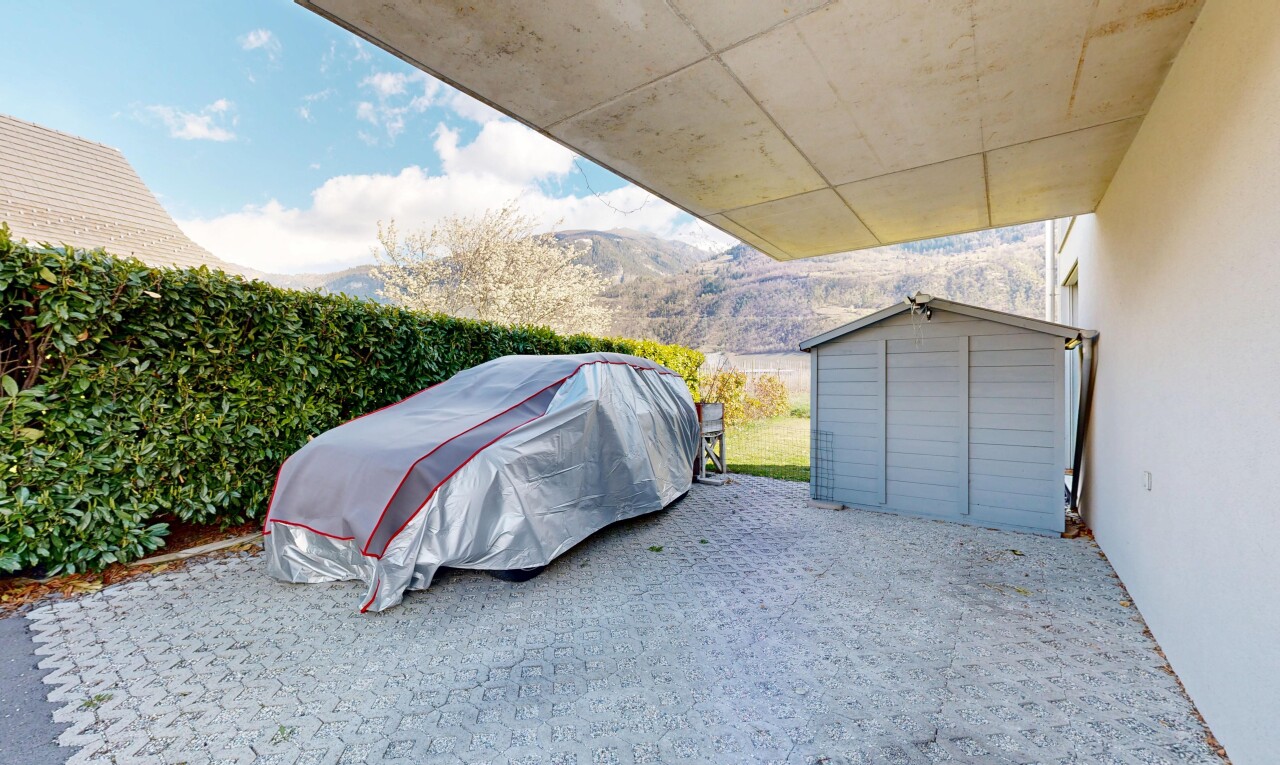 terrasse mit from property, day time, mountain view, blick auf die berge, und schuppen