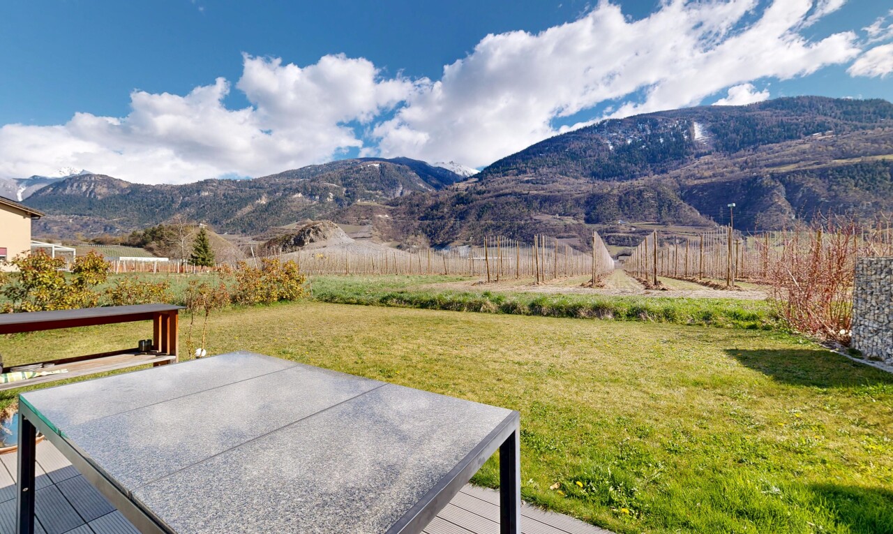 blick auf die berge mit from property, day time, blick auf die berge, mountain view, und ländliche aussicht