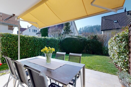 terrasse mit essbereich im freien, terrasse, zaun, rasen, und from property