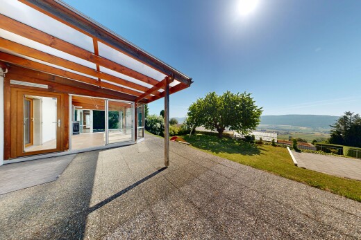 terrasse avec from property, terrasse, day time, et pelouse