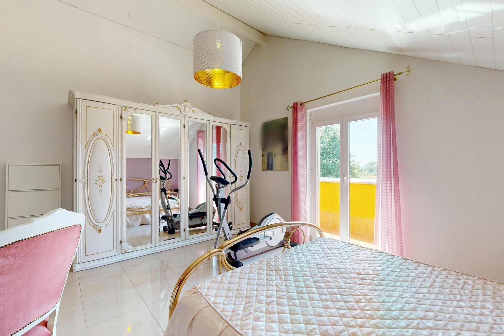 chambre avec lumière naturelle, natural light, cloison sèche, drywall, et inside property