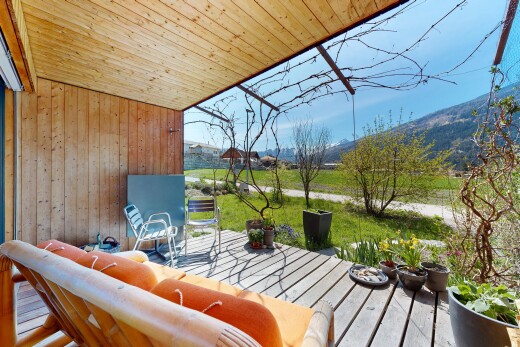 balcony featuring a mountain view
