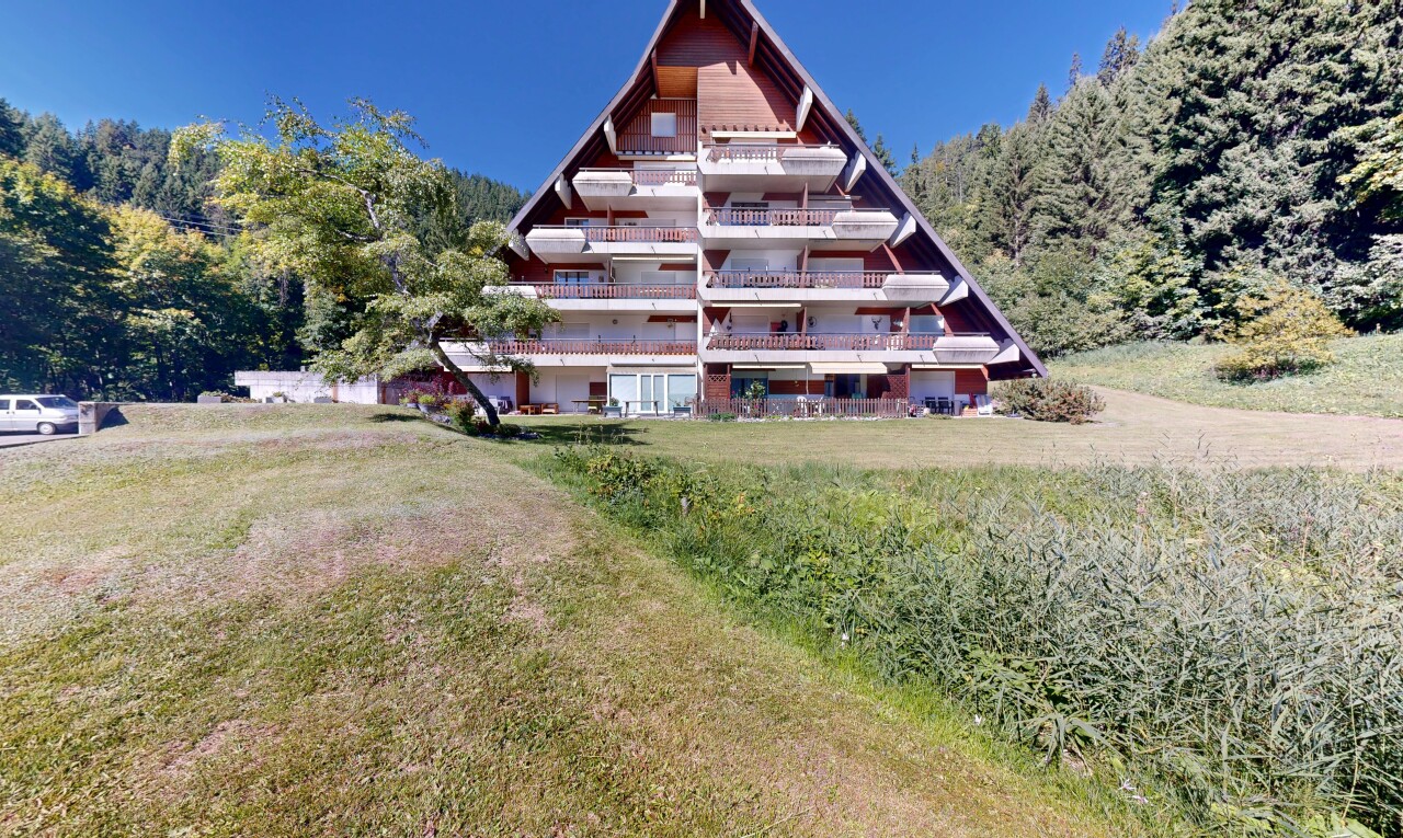 außenansicht mit day time und property visible