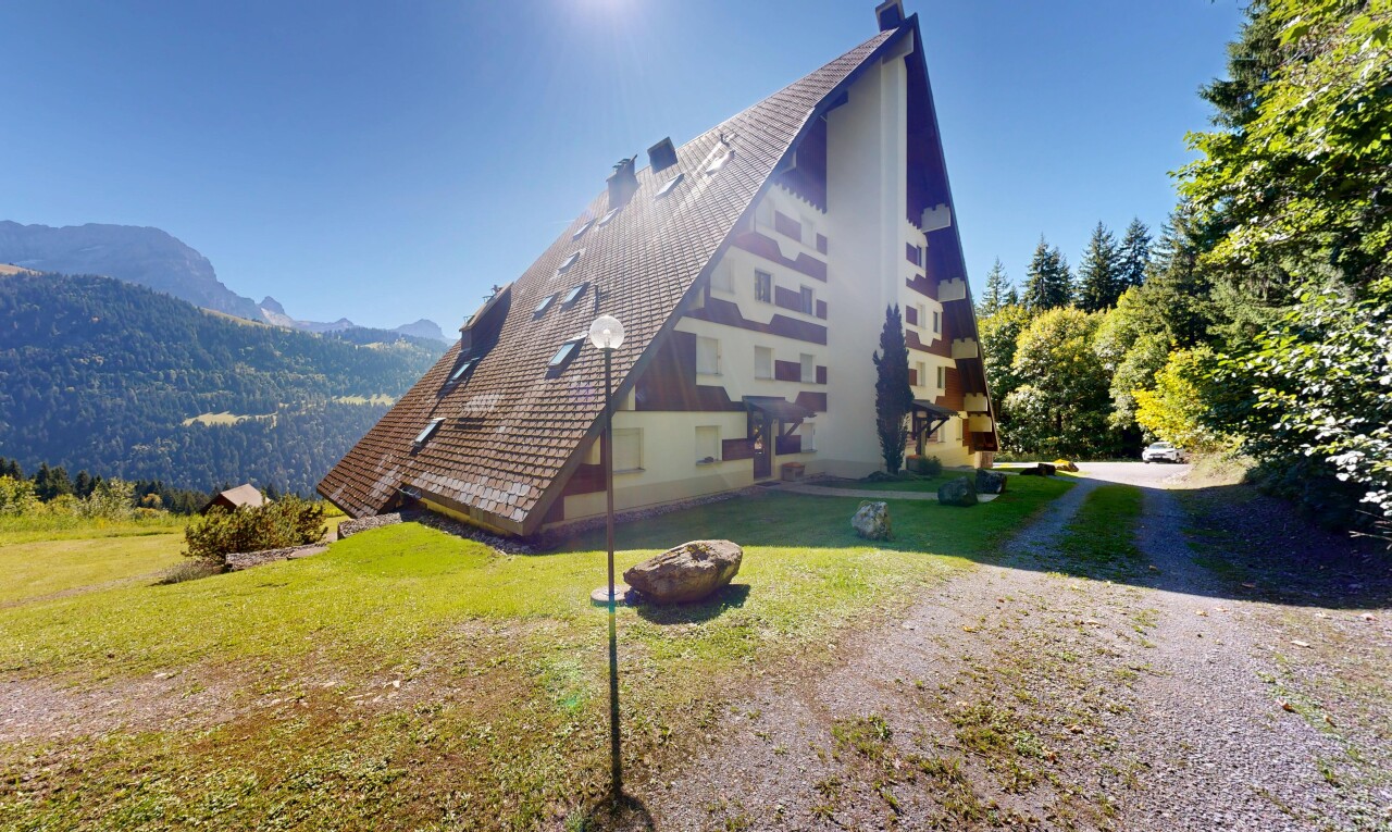 außenansicht mit day time und property visible