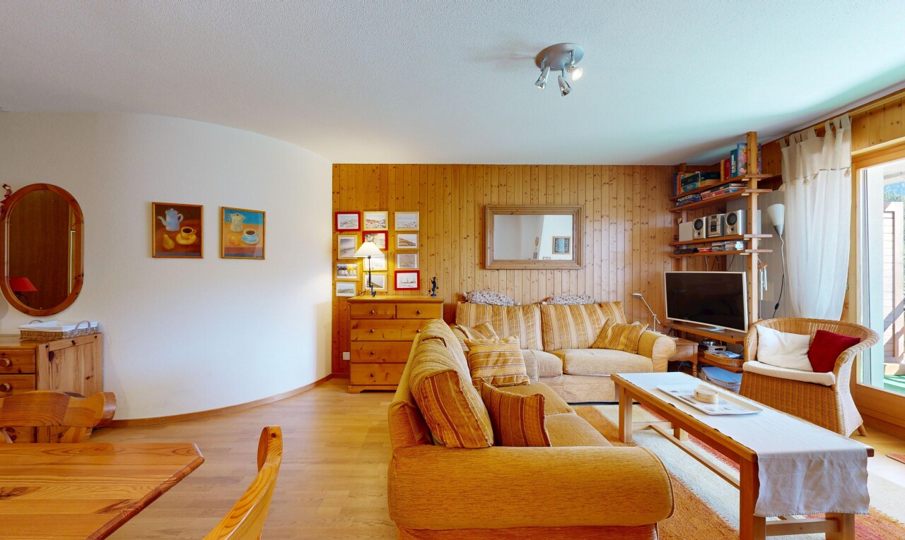 wohnzimmer mit holzwand, wood wall, inside property, holzfußboden, und wood finish floor