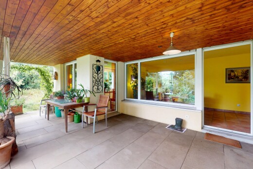 terrasse mit terrasse und inside property